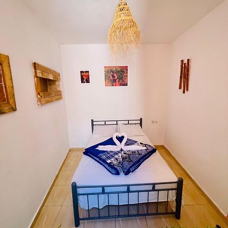 Sunrise Hostel Taghazout Esterno foto
